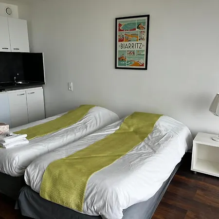 Victoria Surf Aparthotel